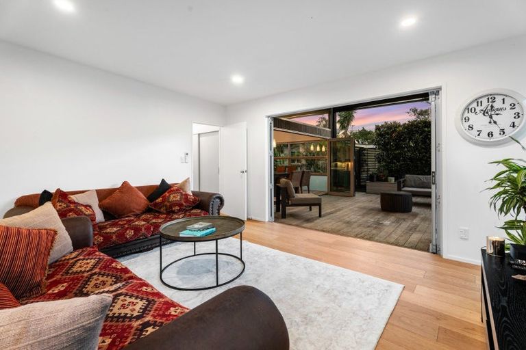 Photo of property in 50 Ngataringa Road, Devonport, Auckland, 0624