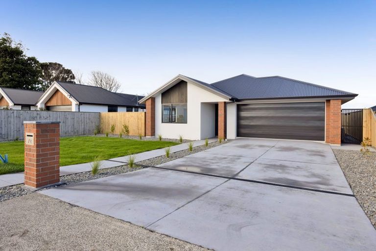 Photo of property in 72 Turuturu Road, Hawera, 4674