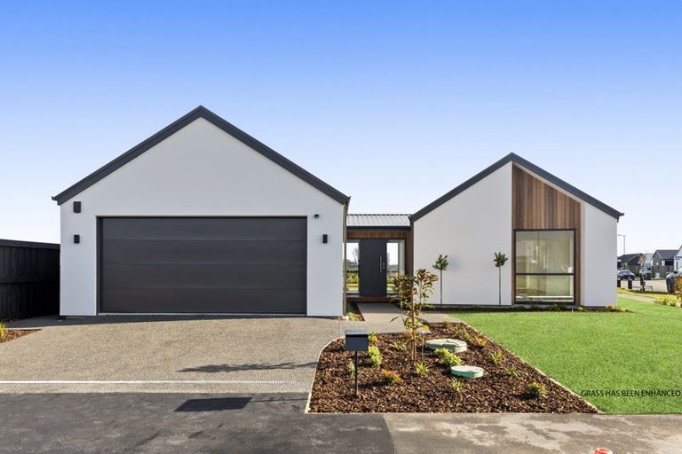 Photo of property in 100 Skibbereen Drive, Halswell, 8025