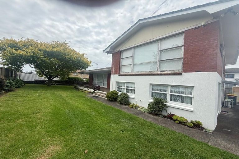 Photo of property in 79 Birdwood Avenue, Papatoetoe, Auckland, 2025