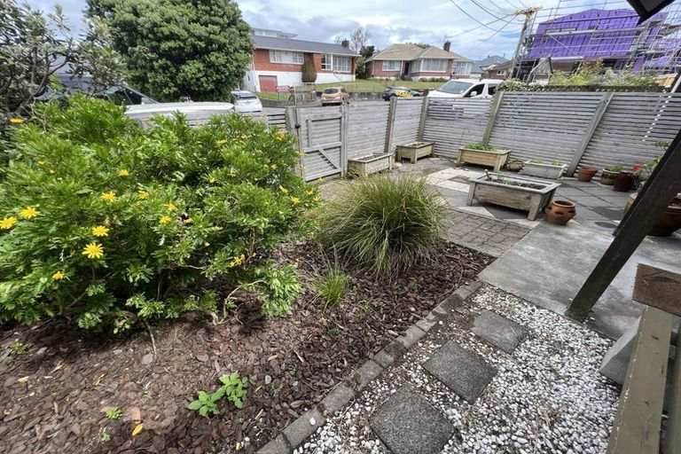 Photo of property in 10f2 Paeroa Street, Newtown, Wellington, 6021