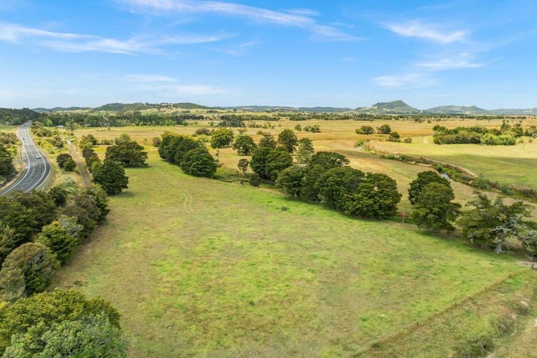 Photo of property in 2143 State Highway 1, Hukerenui, Hikurangi, 0182