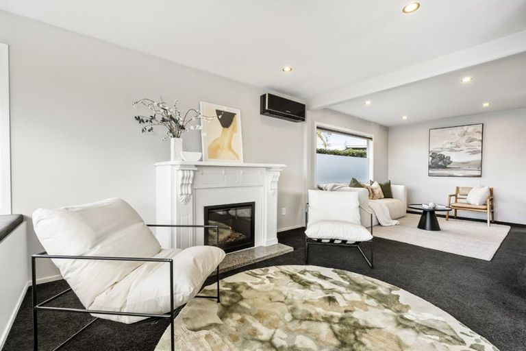 Photo of property in 2/81 Sylvan Avenue, Northcote, Auckland, 0627