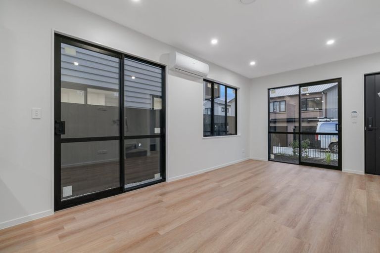 Photo of property in 3/97 Great South Road, Manurewa, Auckland, 2102