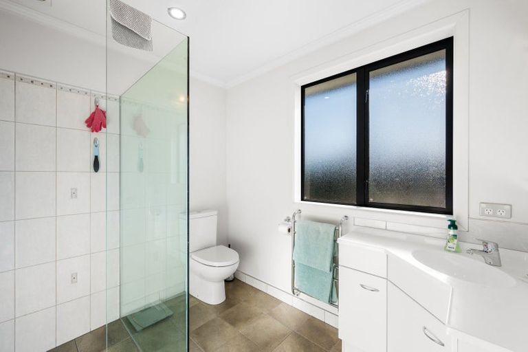 Photo of property in 10 Hyland Street, Wanaka, 9305