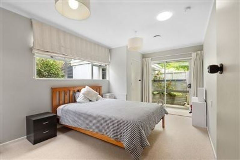 Photo of property in 31 Spinnaker Drive, Whitby, Porirua, 5024