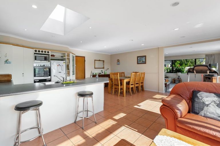 Photo of property in 14 Waikareao Way, Brookfield, Tauranga, 3110