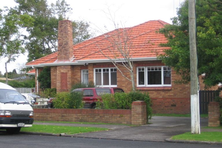 Photo of property in 9 Kimpton Road, Papatoetoe, Auckland, 2025