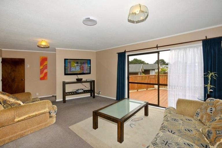 Photo of property in 52f1 Guadeloupe Crescent, Grenada Village, Wellington, 6037