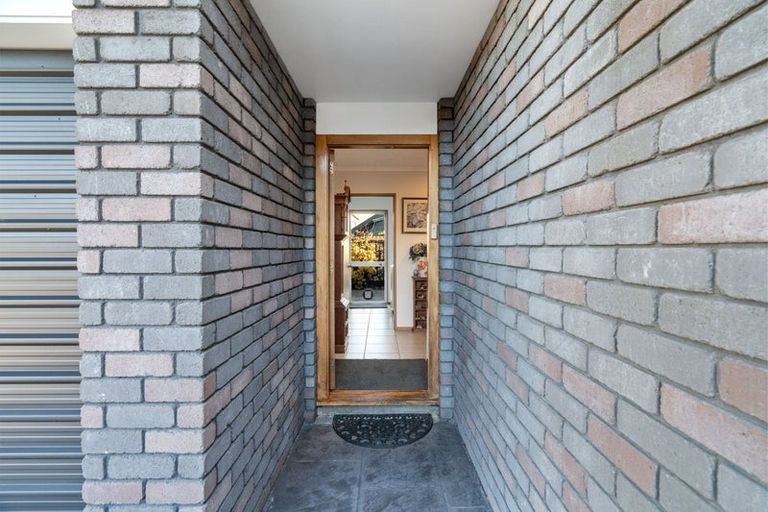 Photo of property in 15 Arkwright Place, Halswell, Christchurch, 8025