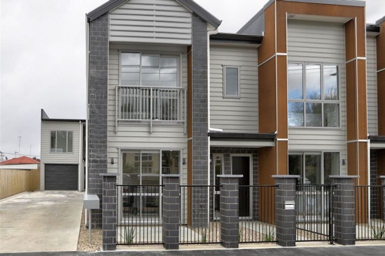 Photo of property in 113u4 Knighton Road, Hillcrest, Hamilton, 3216