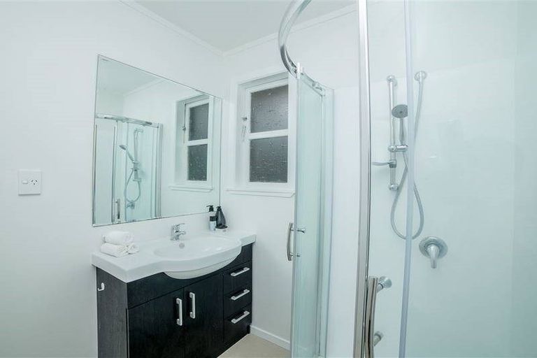 Photo of property in 34c Kewa Road, Albany Heights, Auckland, 0632