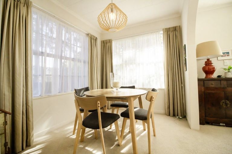 Photo of property in 1a Huata Place, West End, Palmerston North, 4412