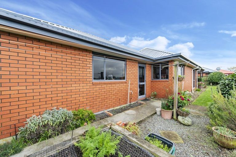 Photo of property in 16 Bicknor Street, Templeton, Christchurch, 8042