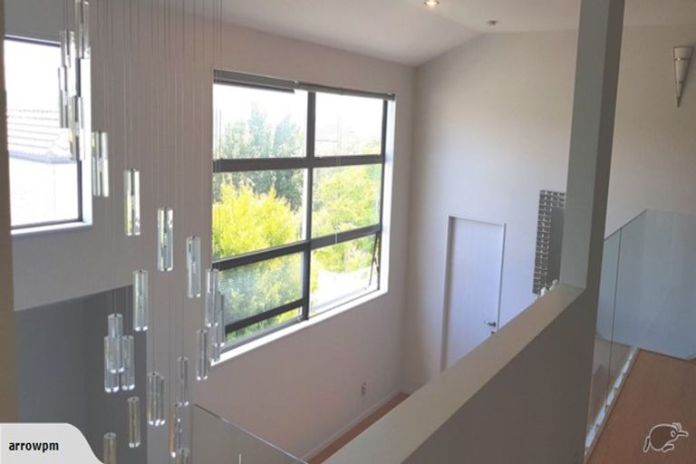 Photo of property in 34 Bur Oak Terrace, Schnapper Rock, Auckland, 0632