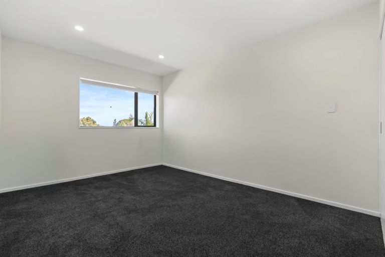Photo of property in 15 Tomlinson Street, Hillpark, Auckland, 2102