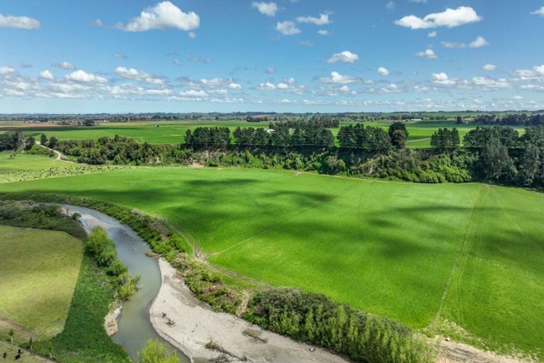 Photo of property in 1678 Kimbolton Road, Cheltenham, Feilding, 4777