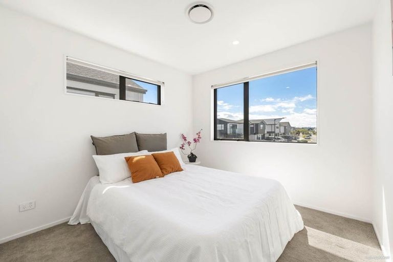 Photo of property in 12 Rapunga Drive, Hobsonville, Auckland, 0616