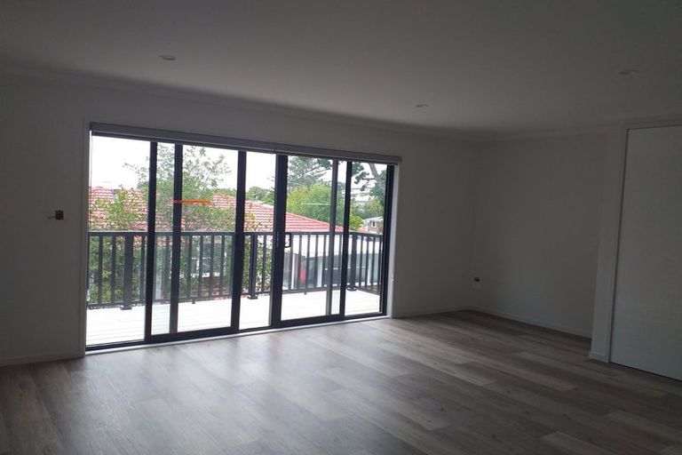 Photo of property in 2 Emerald Avenue, Rosehill, 2113