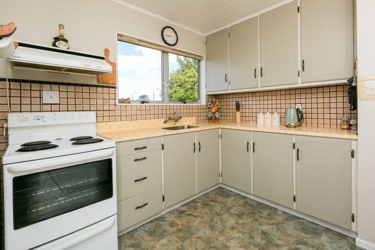 Photo of property in 1/22 Oxford Street, Taradale, Napier, 4112