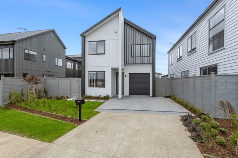 Photo of property in 5 Aquamarine Road, Rosehill, Papakura, 2113