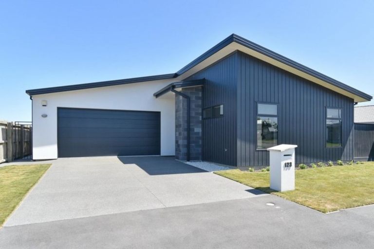 Photo of property in 123 Rannoch Drive, Broomfield, Christchurch, 8042