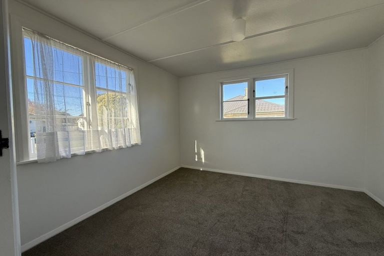 Photo of property in 6 Hutchison Crescent, Durie Hill, Whanganui, 4500