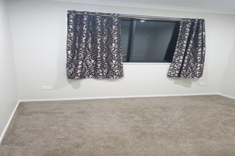 Photo of property in 32 Cooladawson Drive, Flat Bush, Auckland, 2019