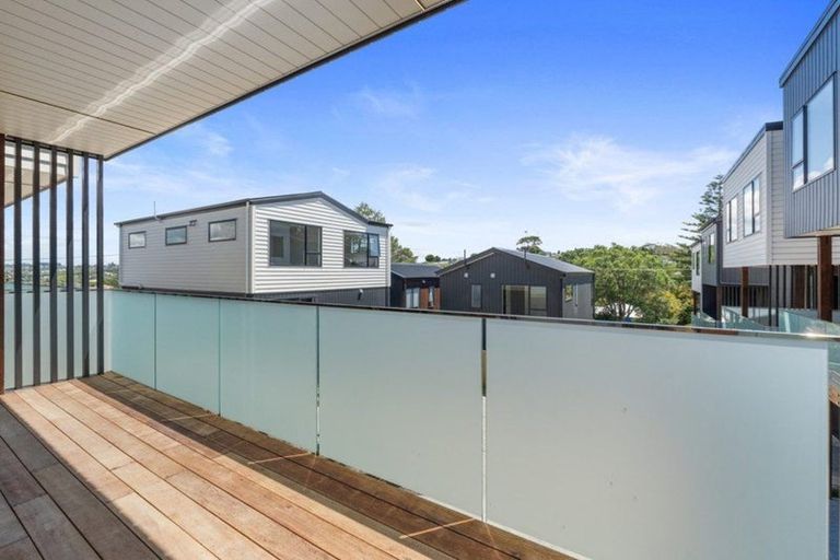 Photo of property in 6/36 William Souter Street, Forrest Hill, Auckland, 0620