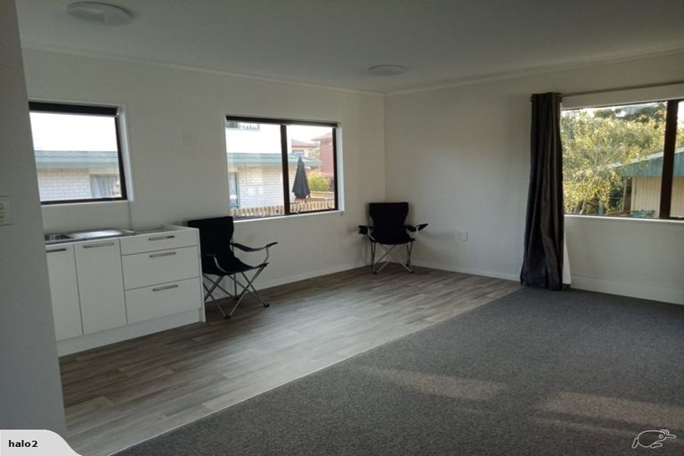 Photo of property in 4/107 Hutchinson Avenue, New Lynn, Auckland, 0600