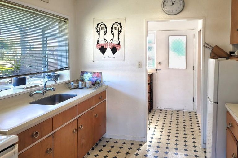 Photo of property in 1/100 Princes Street, Parkvale, Hastings, 4122