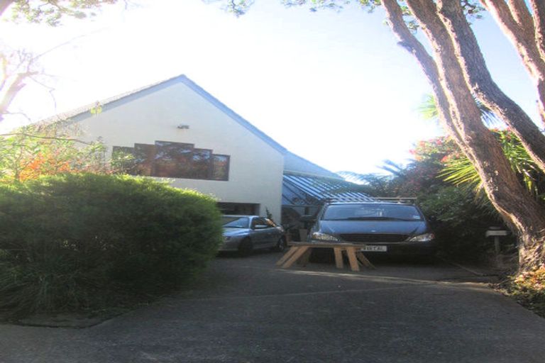 Photo of property in 5 Hinau Street, Woburn, Lower Hutt, 5010