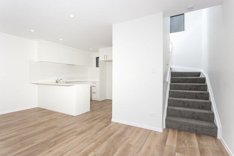 Photo of property in 13 Tokai Place, Glen Eden, Auckland, 0602