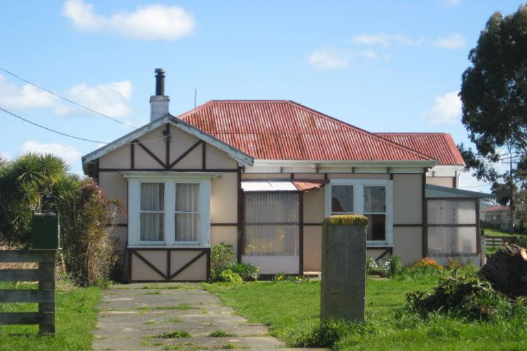 Photo of property in 27 Waitere Street, Marton, 4710