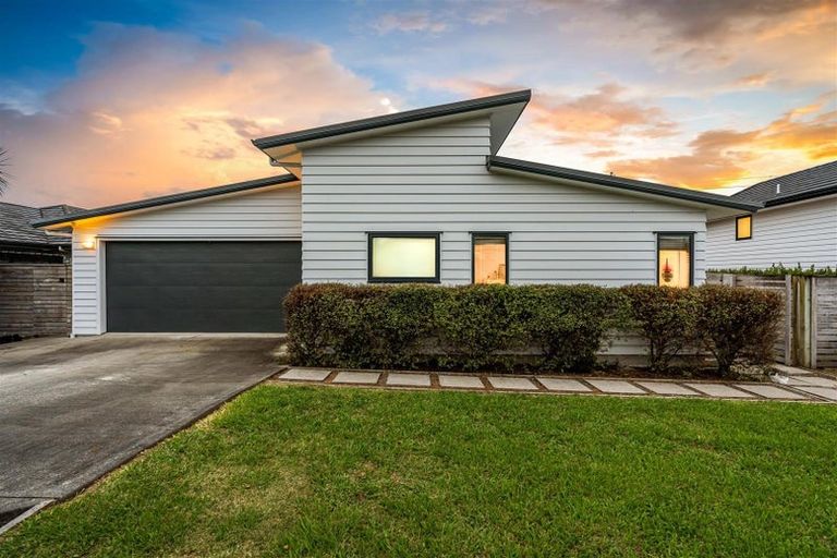 Photo of property in 7 Wautaiti Drive, Riverhead, 0820