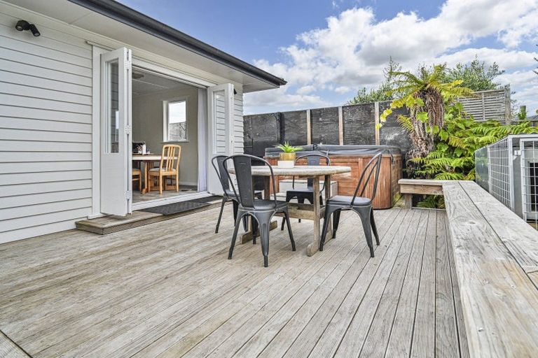 Photo of property in 44 Upham Street, Havelock North, 4130