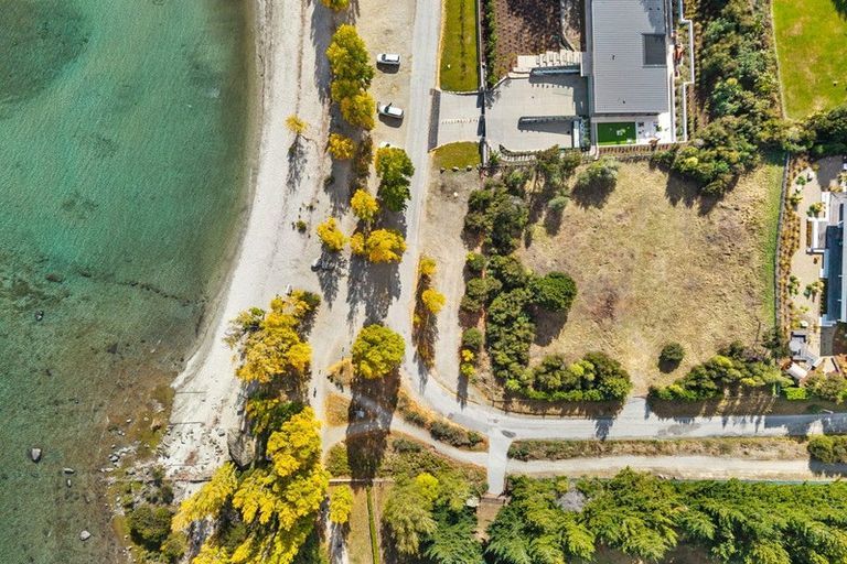 Photo of property in 333 Beacon Point Road, Wanaka, 9305