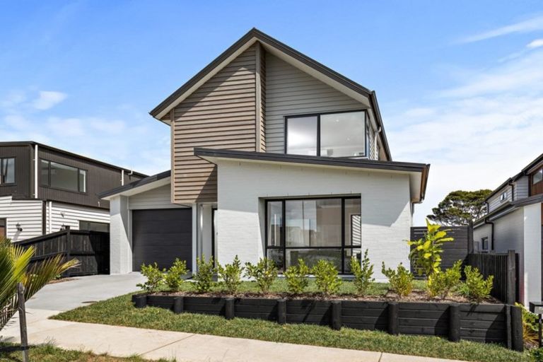 Photo of property in 4 Tai Crescent, Hobsonville, Auckland, 0616