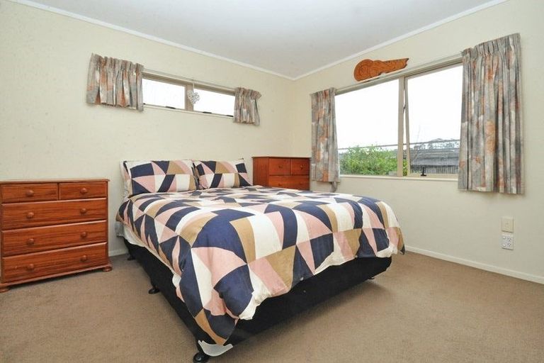 Photo of property in 99 Pooks Road, Ranui, Auckland, 0612