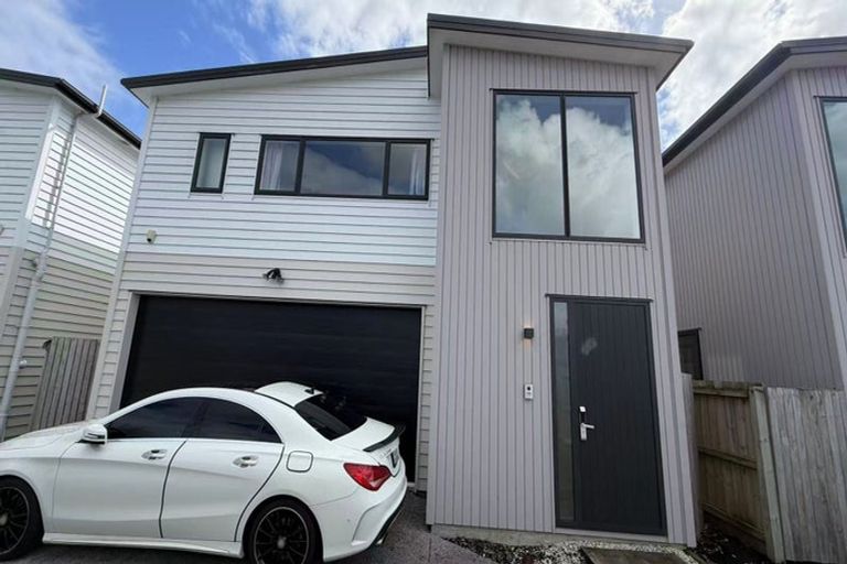 Photo of property in 47c Bruce Mclaren Road, Henderson, Auckland, 0612