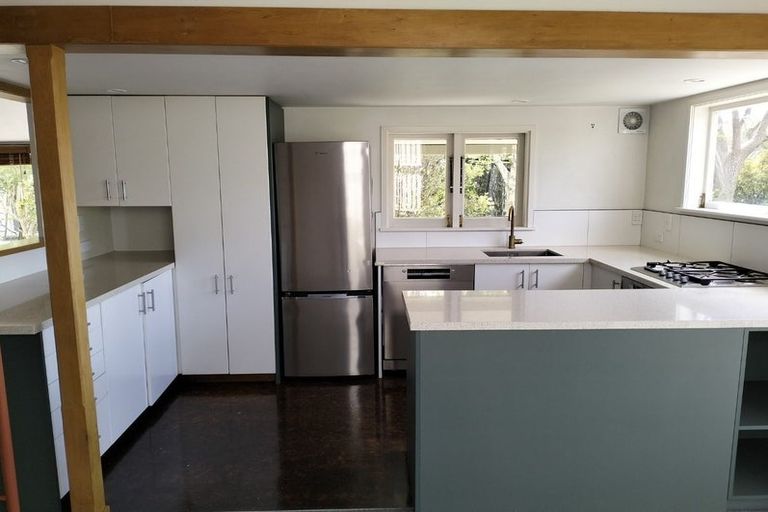 Photo of property in 25 Putnam Street, Northland, Wellington, 6012