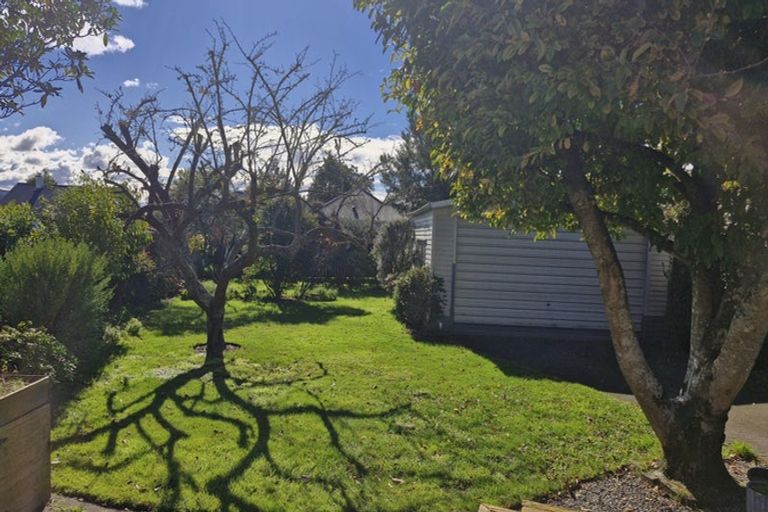 Photo of property in 32 Wallace Crescent, Glenholme, Rotorua, 3010