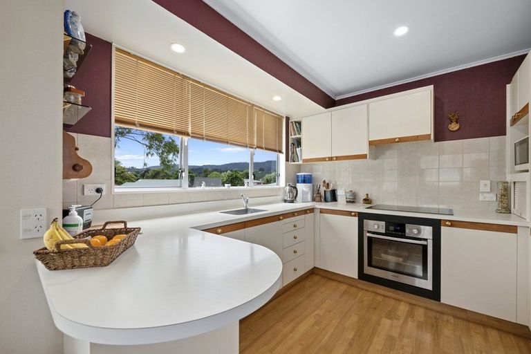 Photo of property in 19 Haylock Grove, Totara Park, Upper Hutt, 5018