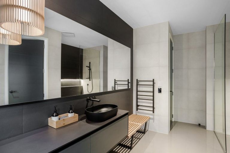 Photo of property in 14 Shalimar Crescent, Khandallah, Wellington, 6035