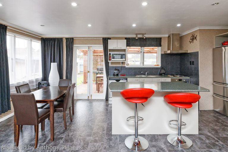 Photo of property in 12 Nottingham Avenue, Awapuni, Palmerston North, 4412