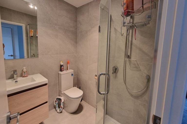 Photo of property in 2/5 King Street, Papakura, 2110