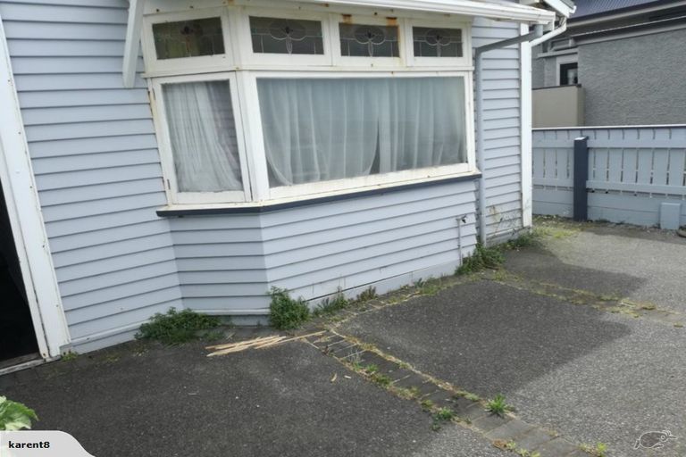 Photo of property in 22 Reef Street, Island Bay, Wellington, 6023