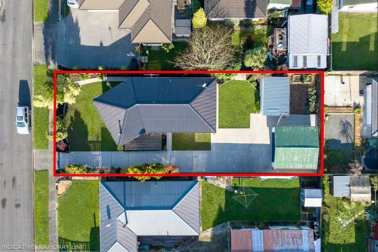 Photo of property in 40 Inwoods Road, Parklands, Christchurch, 8083