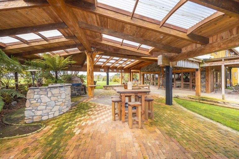 Photo of property in 240 Te Pahu Road, Te Pahu, 3285
