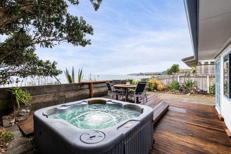 Photo of property in 285 Clifton Road, Te Awanga, 4102